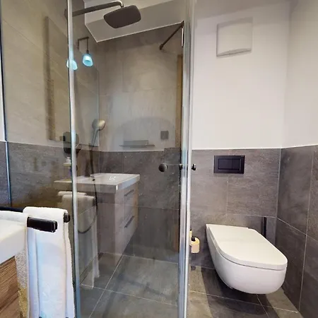 - Pflegersee Garmisch-Partenkirchen